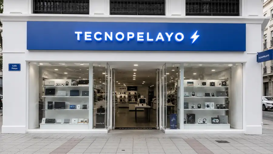 Rótulo de fachada de Tecnopelayo fabricado e instalado por Pingraf en Asturias